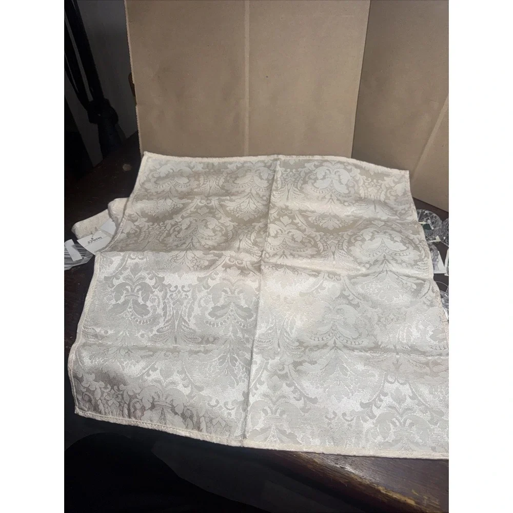 VINTAGE JC PENNY New Buckingham NAPKINS Ivory. SET OF 12 W‎ Holder Rings